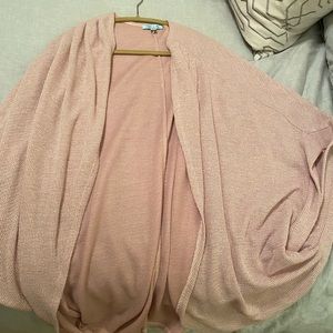 Short sleeve sweater wrap